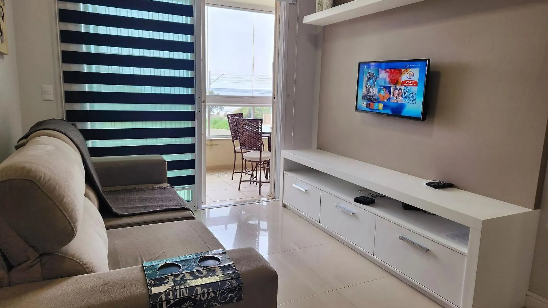 Apartamento frente mar Mariscal Bombinhas 0*,